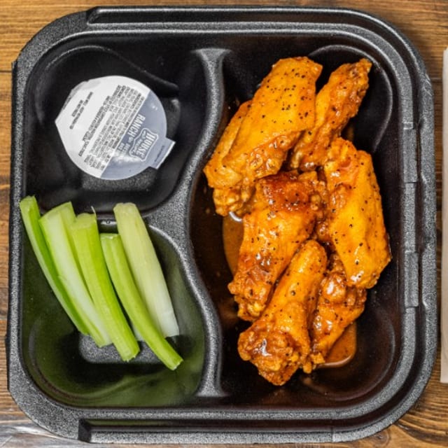 6 Pcs Chicken Wings.