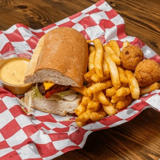 Hot Sausage Po'boy.